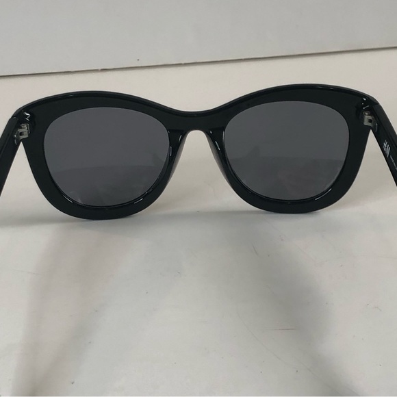H&M black sunglasses with silver detail - Picture 9 of 13